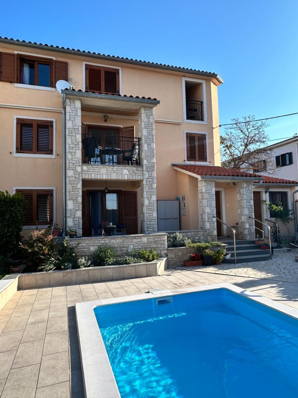Villa Krasa Sea View Apartmants With Pool Ližnjan Extérieur photo