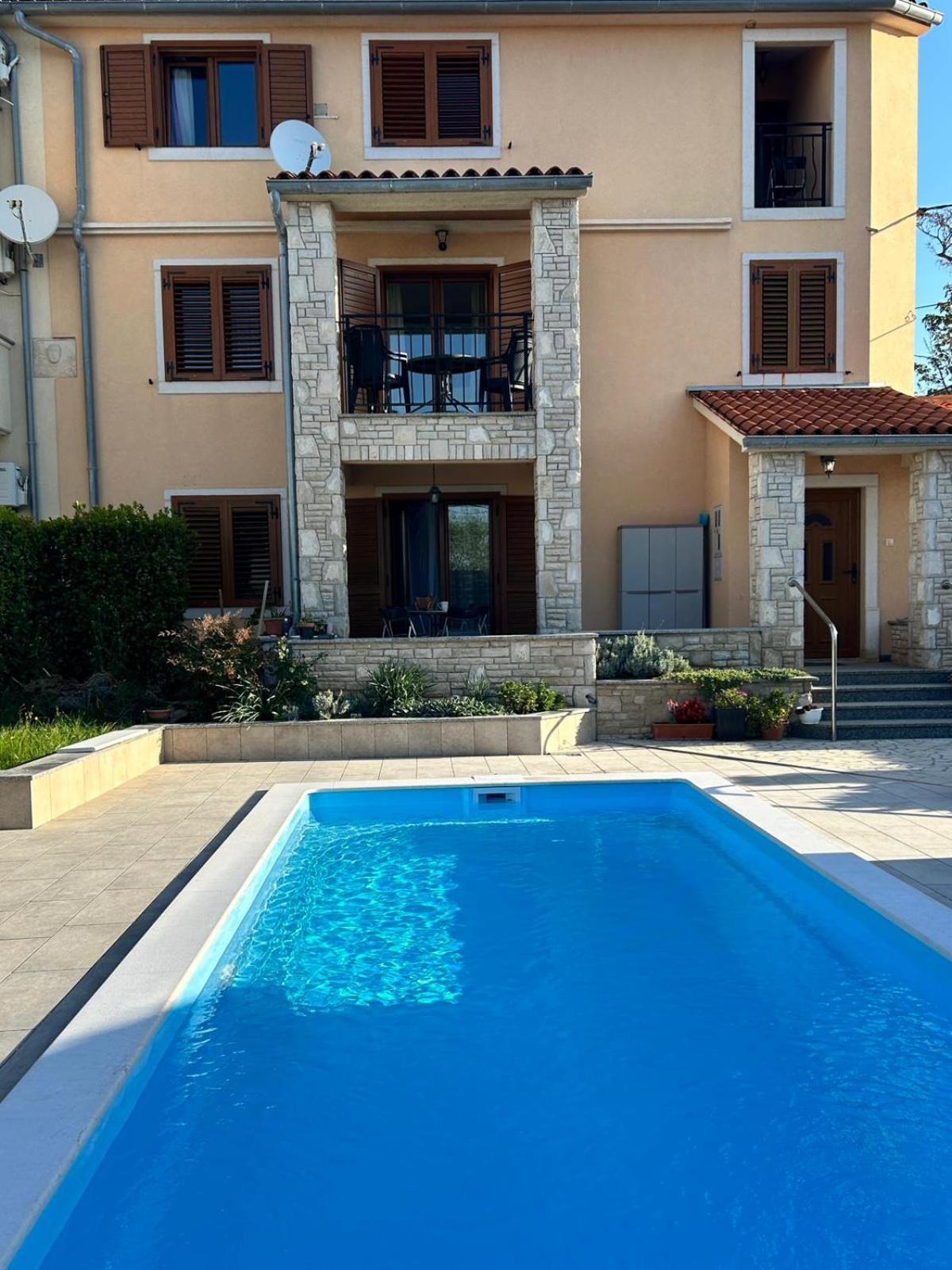 Villa Krasa Sea View Apartmants With Pool Ližnjan Extérieur photo