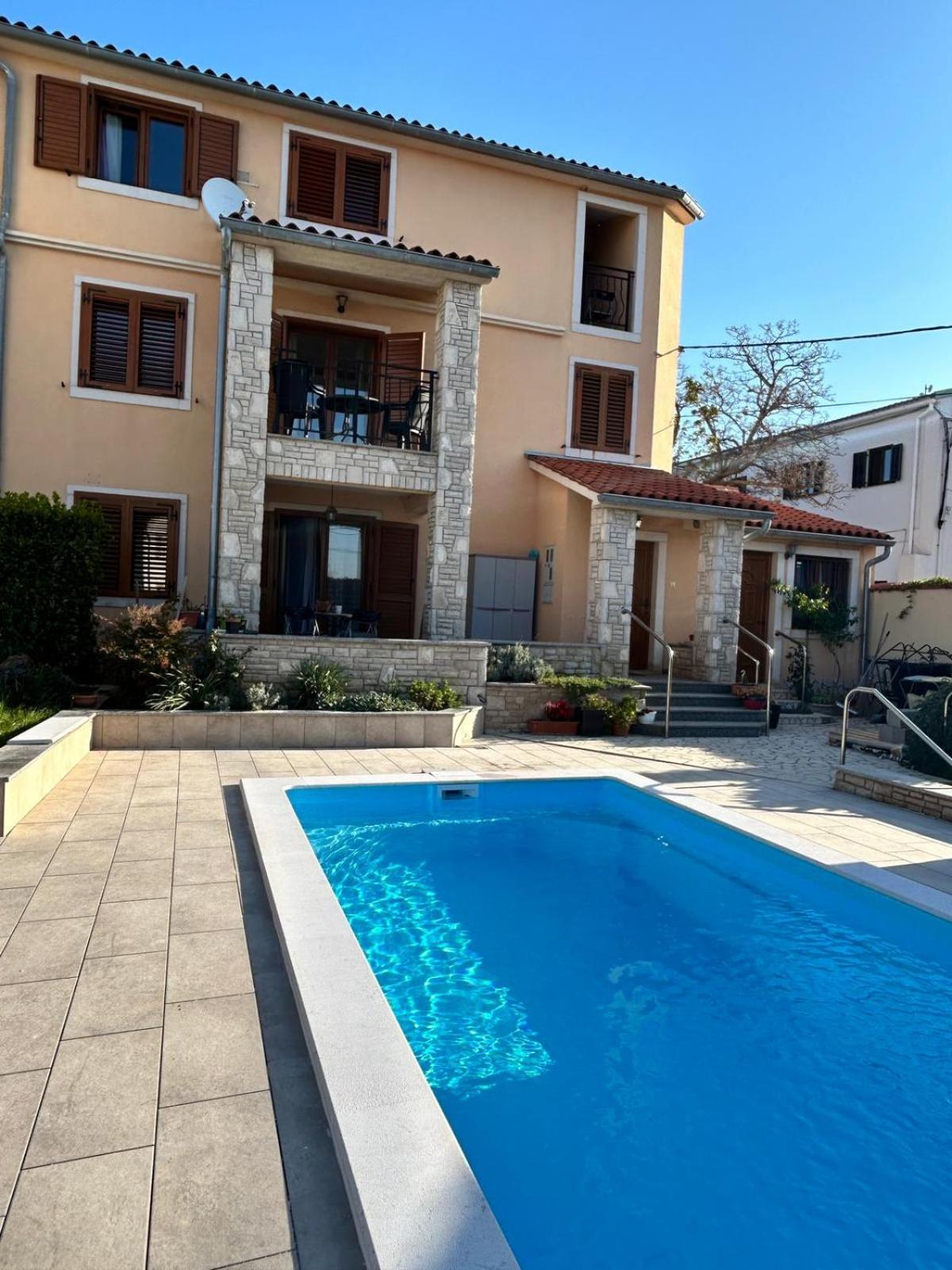 Villa Krasa Sea View Apartmants With Pool Ližnjan Extérieur photo